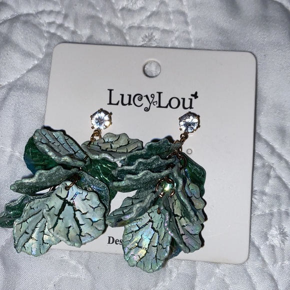 Shell earrings - Picture 2 of 2